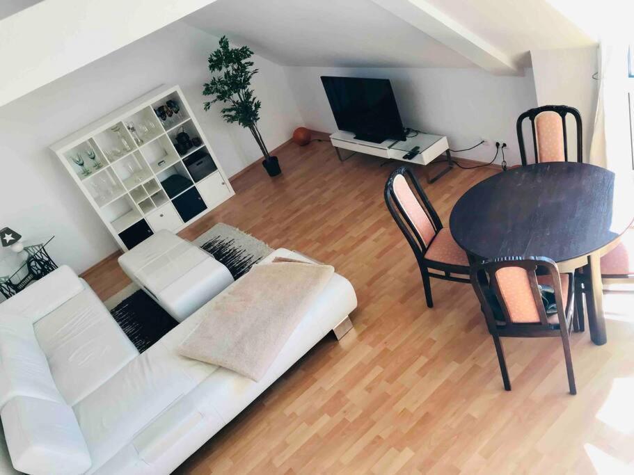 2 Zi Whg Auf 2 Etagen Dg, Aufzug, Balkon Braunschweig Exterior foto